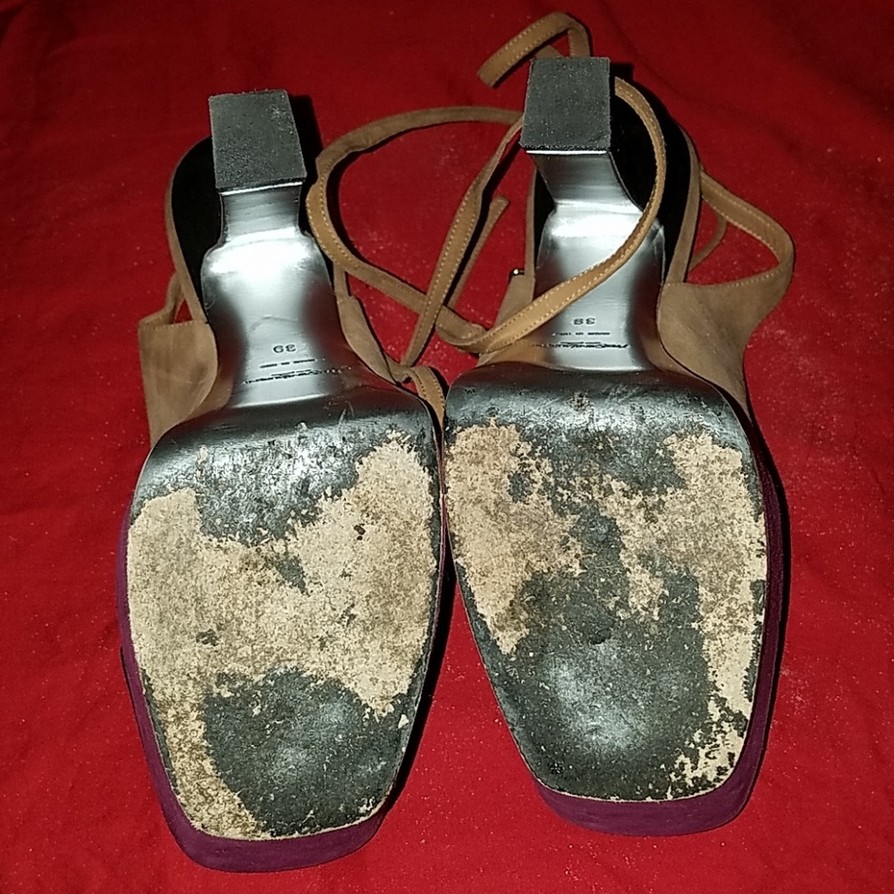 Shoes - Picture 4 of 6